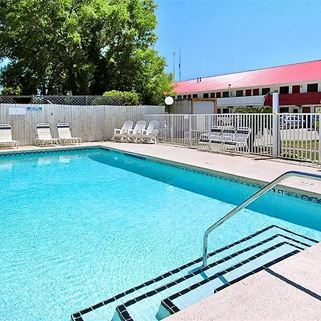 Executive Inn - Panama City Beach 